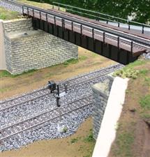 Atlas 6923 - O Gauge AL6923 3 Rail O Deck Girder Bridge image 3