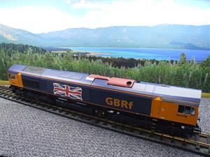 G Scale G1 Aristocraft A23205 Class 66 GBRF “Union Jack” Livery Diesel Loco R/N 66705 Electric image 9