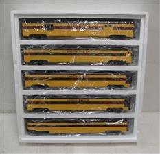 Weaver O Gauge Union Pacific 80 ft. 5-Car Passenger Set "Gold Edition" Boxed Unused as NEW image 1