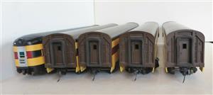 Weaver O Gauge Union Pacific 80 ft. 5-Car Passenger Set "Gold Edition" Boxed Unused as NEW image 4