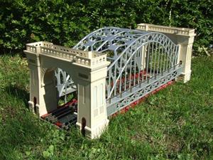 Lionel 6-32999 O Gauge No. 305 "Hellgate Bridge" Red & White, All Metal Boxed *Double Track Edition* image 7