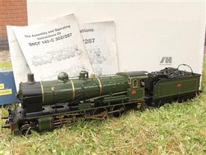 Gauge 1 Aster SNCF 140-C 302 Green 2-8-0 Loco & Tender Live Steam Boxed image 1
