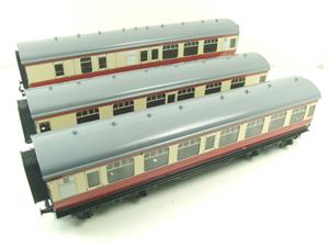Ace Trains O Gauge C5A BR Mk1 Red & Cream "The Elizabethan" Corridor x3 Coaches Set A image 3