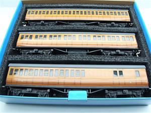 Ace Trains O Gauge C1 "Metropolitan" x3 Coaches Set Boxed image 3