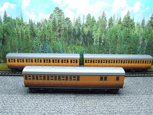 Ace Trains O Gauge C1 "Metropolitan" x3 Coaches Set Includes Working Rear Lamp Fitted Boxed image 4