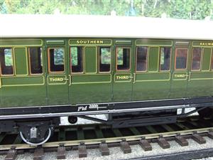 Darstaed O Gauge "SR" Southern Green Suburban Non Corridor Coach 3rd Class Passenger R/N 2046 image 10