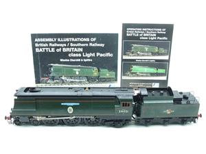 Gauge 1 Aster BR Green Battle of Britain Class 4-6-2 Loco & Tender "Winston Churchill" R/N 34051 Live Steam image 1