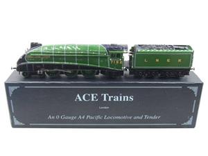 Ace Trains O Gauge E4, A4 Pacific LNER Green "Stanley Beeson" R/N 7145, Electric 3 Rail Boxed