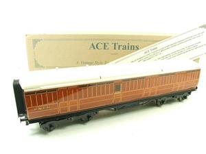Ace Trains Wright Overlay Series O Gauge C4 LNER Full Brake Coach R/N 5219 Boxed image 2