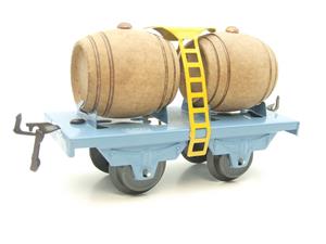 Hornby Hachette Series French O Gauge Blue "Wine" Beer Double Barrel Wagon NEW Boxed image 4