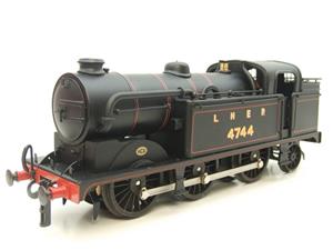 Ace Trains O Gauge E11A LNER Satin Black N2 Class 0-6-2 Tank Loco R/N 4744 Electric 2/3 Rail Boxed image 6