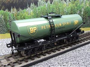 Darstaed O Gauge Bogie Tanker Green "BP" Petroleum Spirit 2/3 Rail Running Boxed image 6