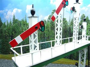Ace Trains O Gauge ACS/1 Signal Gantry "All Home" Red Fish Tail Signal Arms Edition Electric image 6