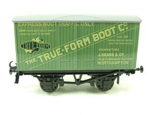 Ace Trains O Gauge Tinplate Private Owned "The True Form Boot Co" Van image 1