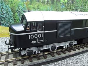 Ace Trains O Gauge E39C2 Semi Gloss Black Silver roof & bogies. No Logo R/N 10001 image 4