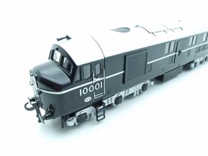 Ace Trains O Gauge E39C2 Semi Gloss Black Silver roof & bogies. No Logo R/N 10001 image 10