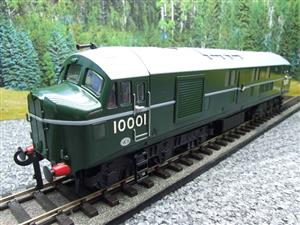 Ace Trains O Gauge E39D3 BR Gloss Green Egg Shell Waistband & Grey roof Post-56 R/N 10001 Co-Co Diesel Loco 2/3 Rail New Boxed image 5